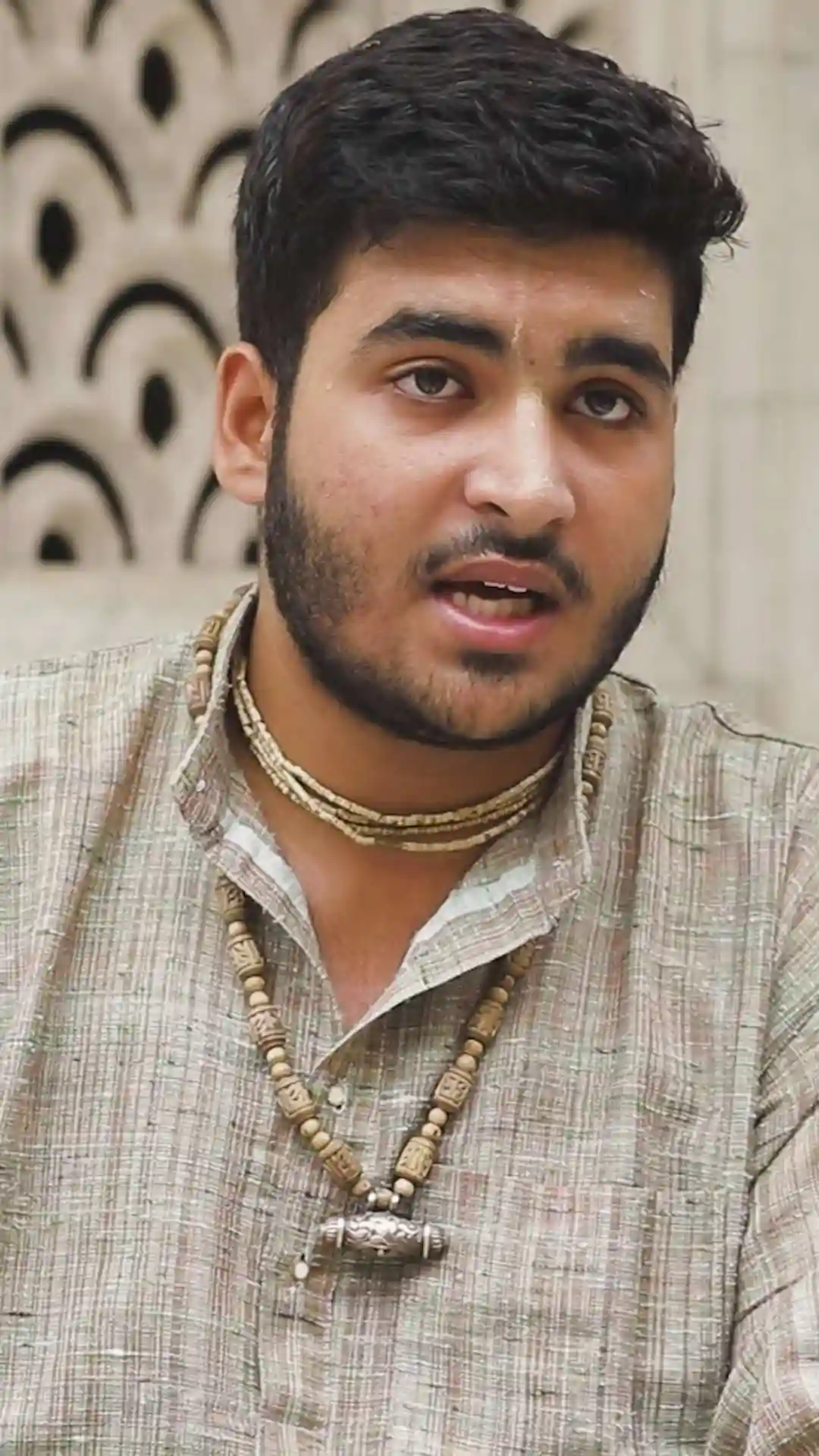 E2 Krishna Balram - Govardhan